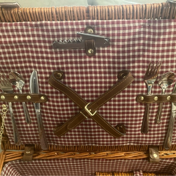 Pier 1 Imports Wicker Picnic Basket - Picture 4 of 8